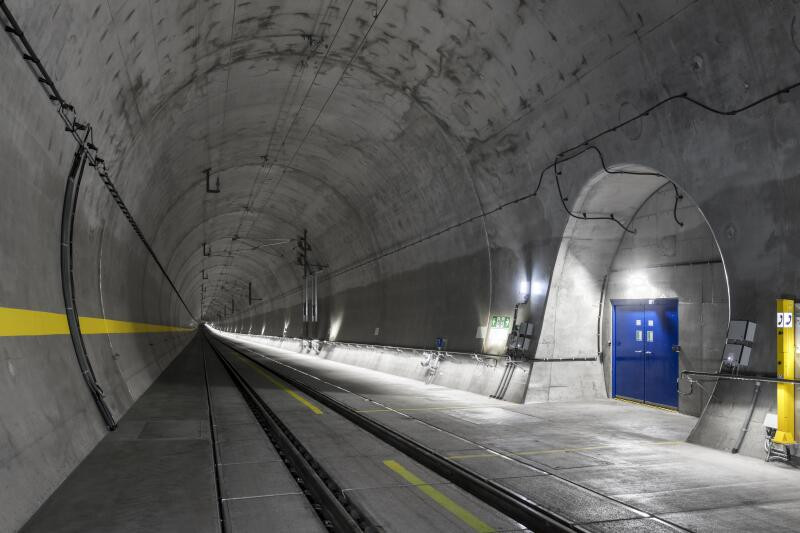Stuttgart 21 Tunnel mit Türen der Firma Hodapp
