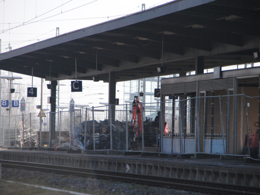 Abrissarbeiten am Kehler Bahnhof